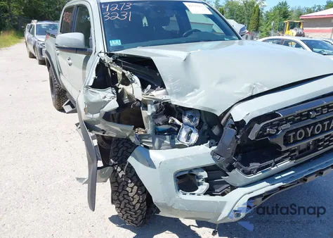 2022 Toyota Tacoma Trd Off Road z USA, uszkodzony, nr VIN 3TMCZ5AN7NM466250